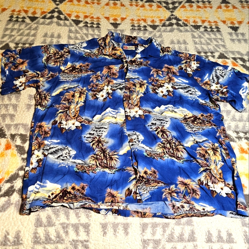 Vintage Hilo Hattie's Floral and Island Aloha Shirt MADE IN HAWAII 4XL